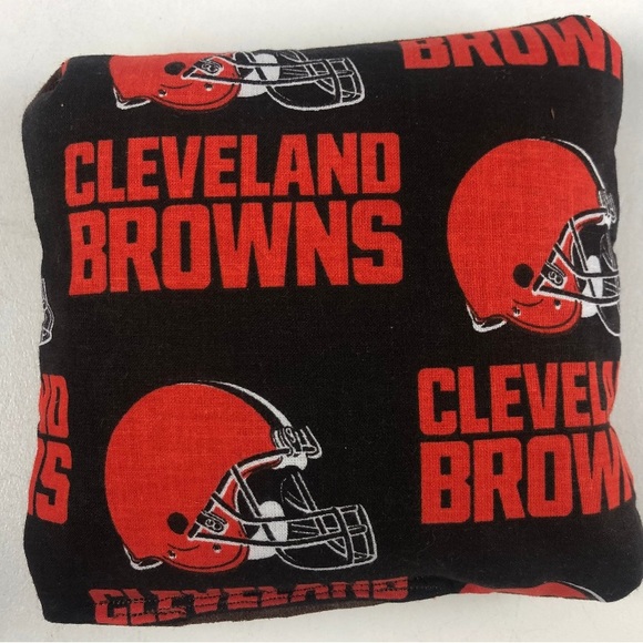 Cornhole Bags Canvas Microsuede Slide / Stick Set of 8 Cleveland Browns Indians - Picture 7 of 8
